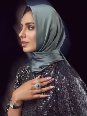 Graphite Satin Silk Hijab/Stoler