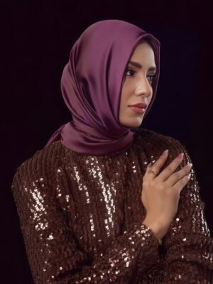 Purple Satin Silk Hijab/Stoler